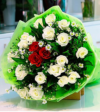 White and Red Roses Bouqu